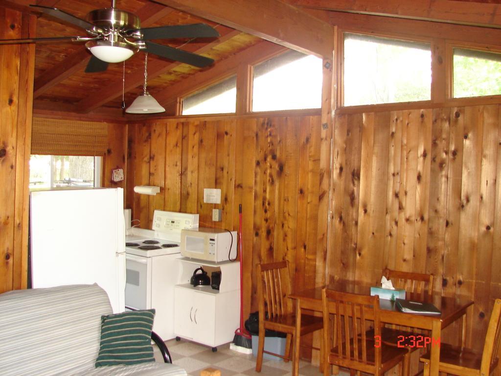 Sunnylea Resort Port Severn Bagian luar foto